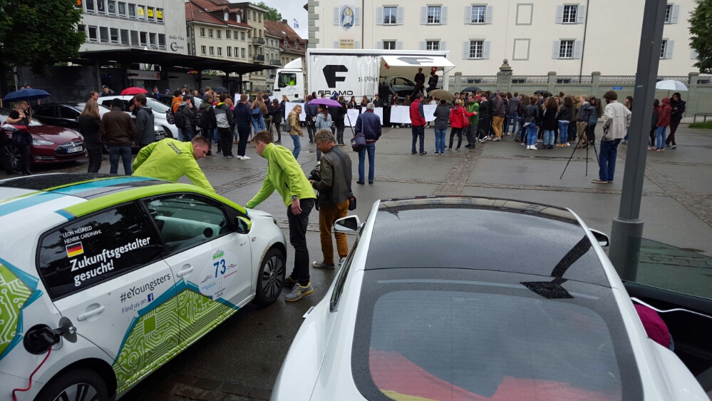 Flashmob der Schüler in Freiburg